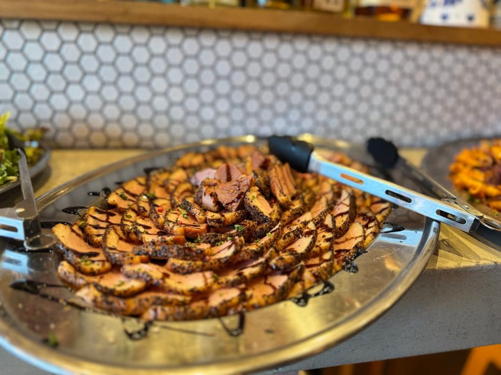 パーティー向けにお出ししたケータリングの大皿料理